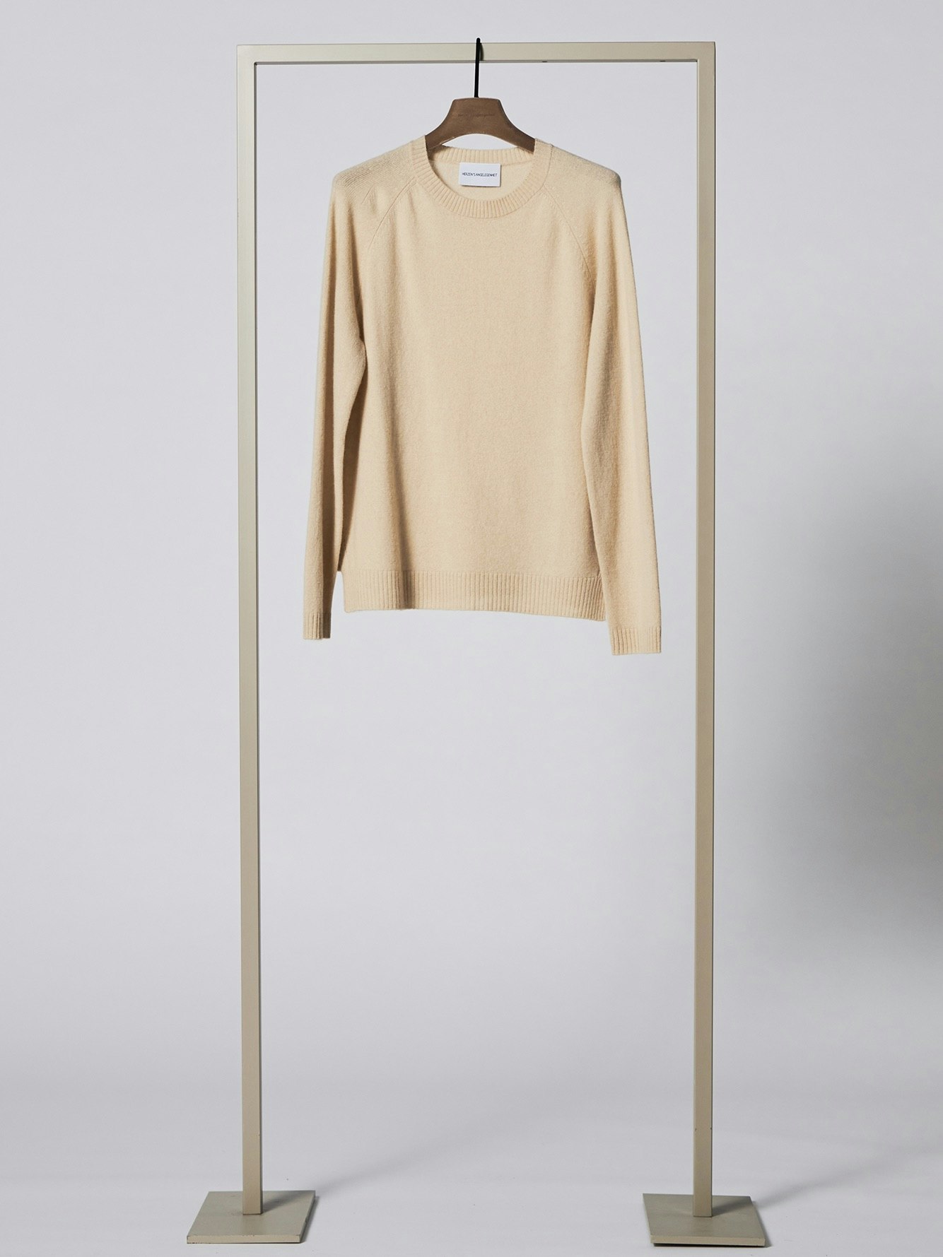 R-Neck Pullover
