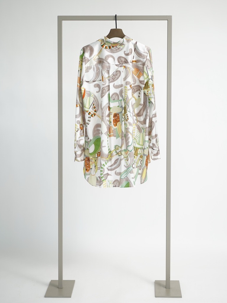 Seidenbluse mit Kragen