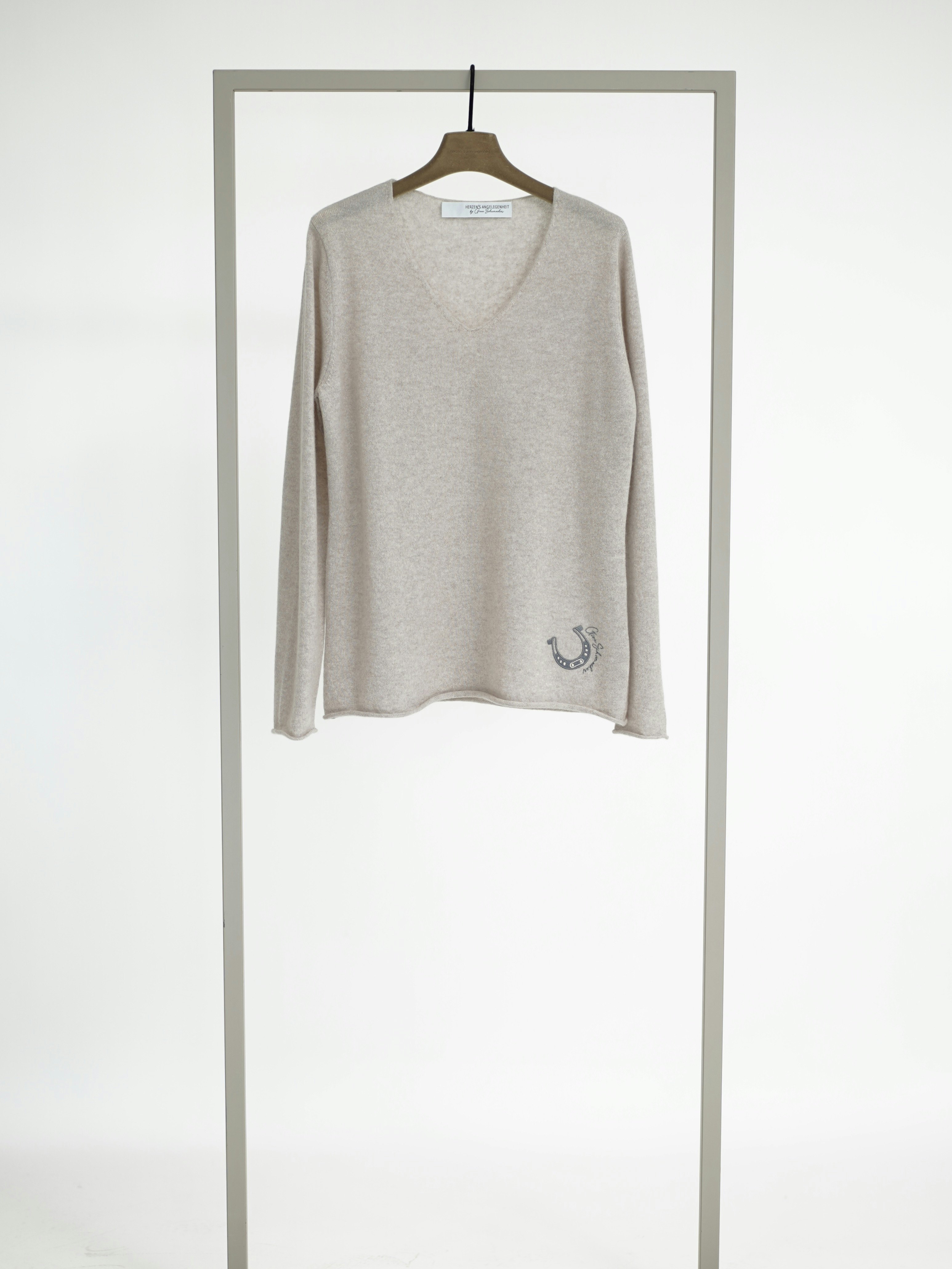 V-Neck Pullover