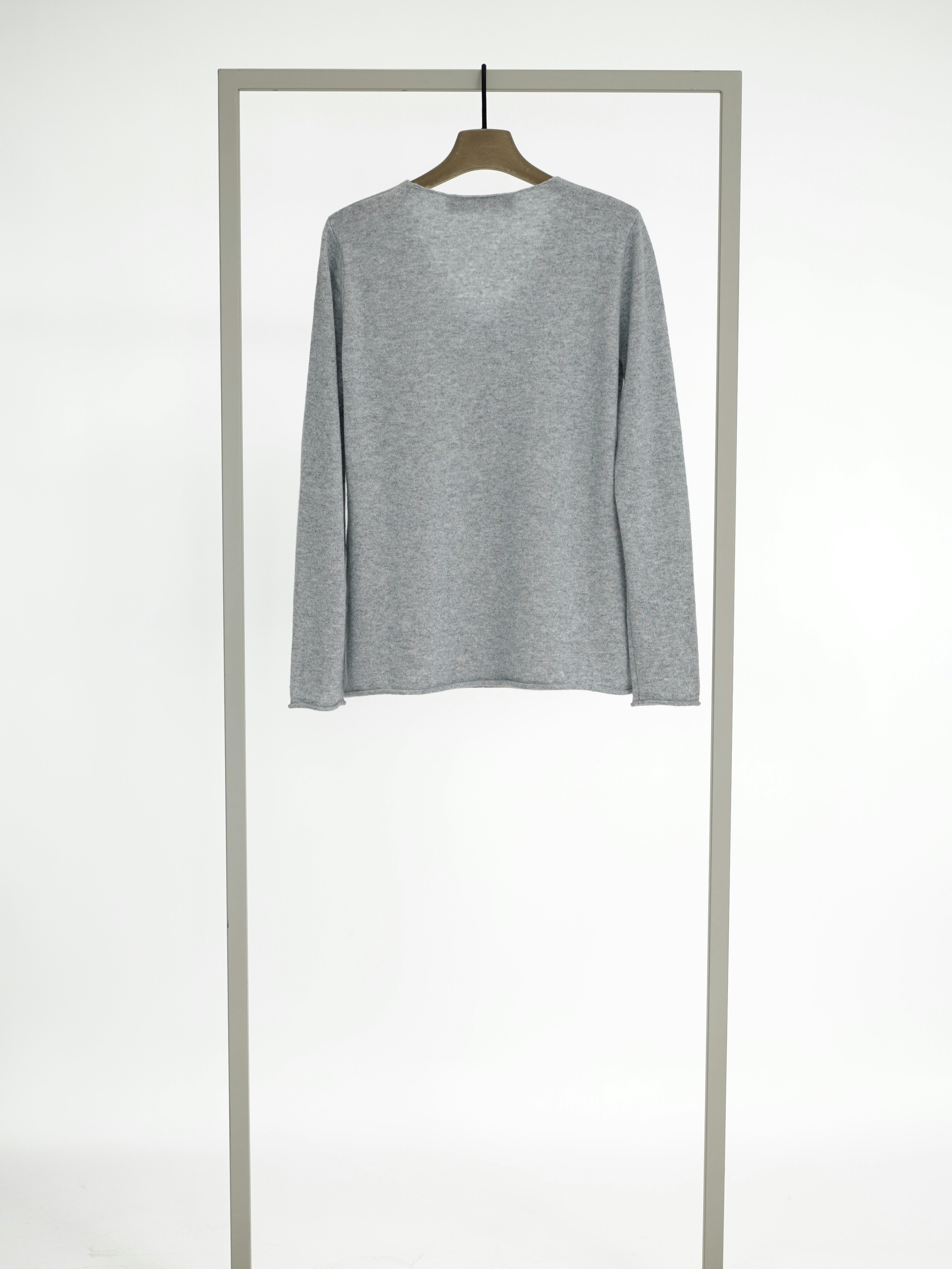V-Neck Pullover