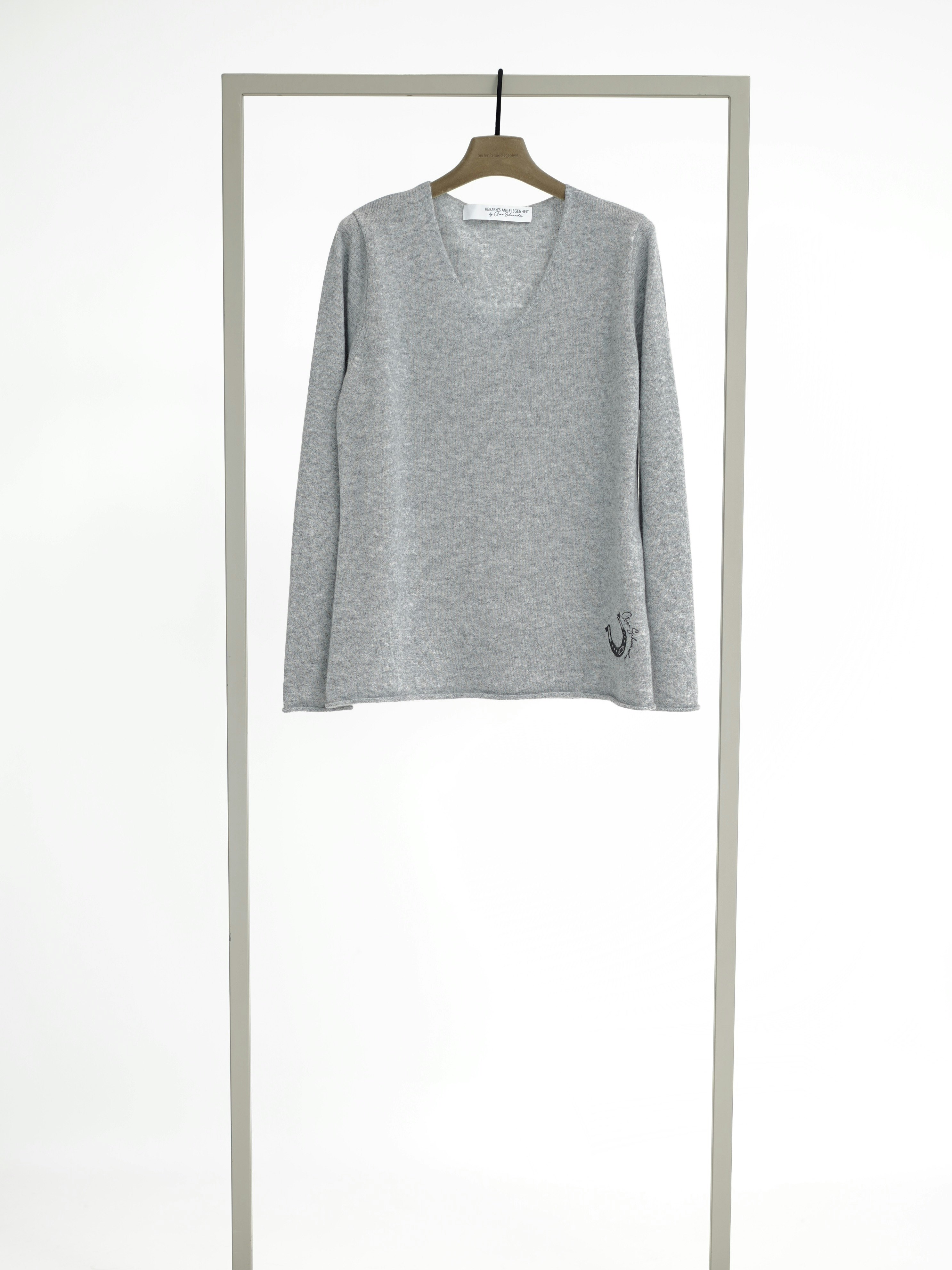 V-Neck Pullover