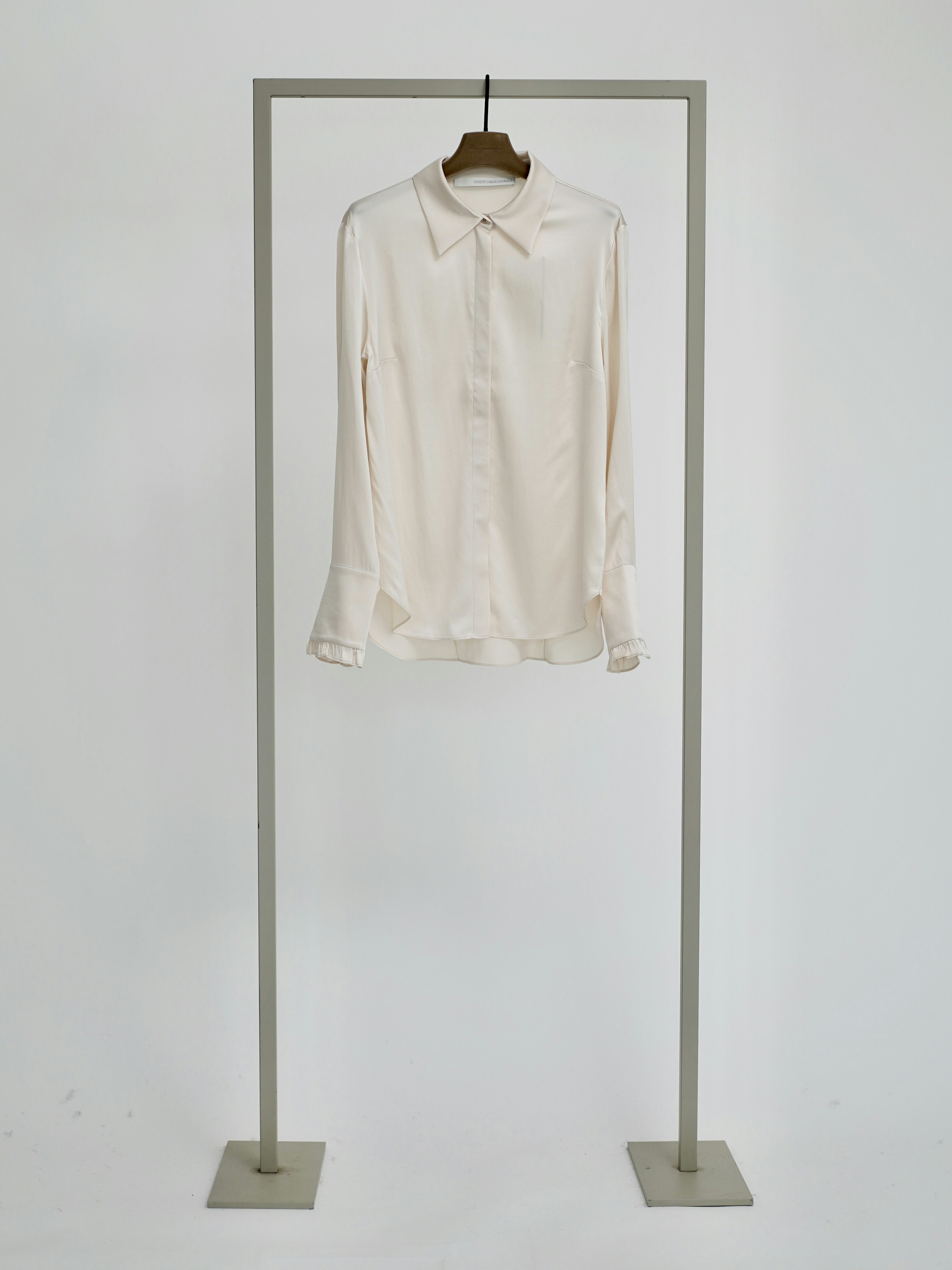 Shirt-collar blouse