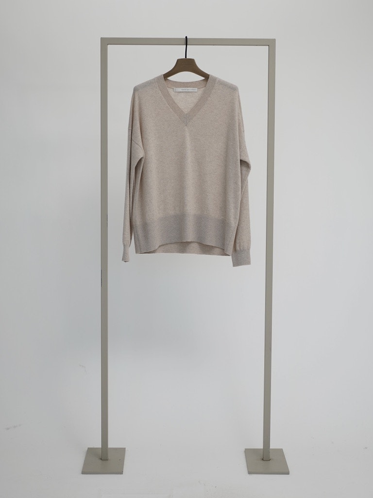 V-Neck Pullover