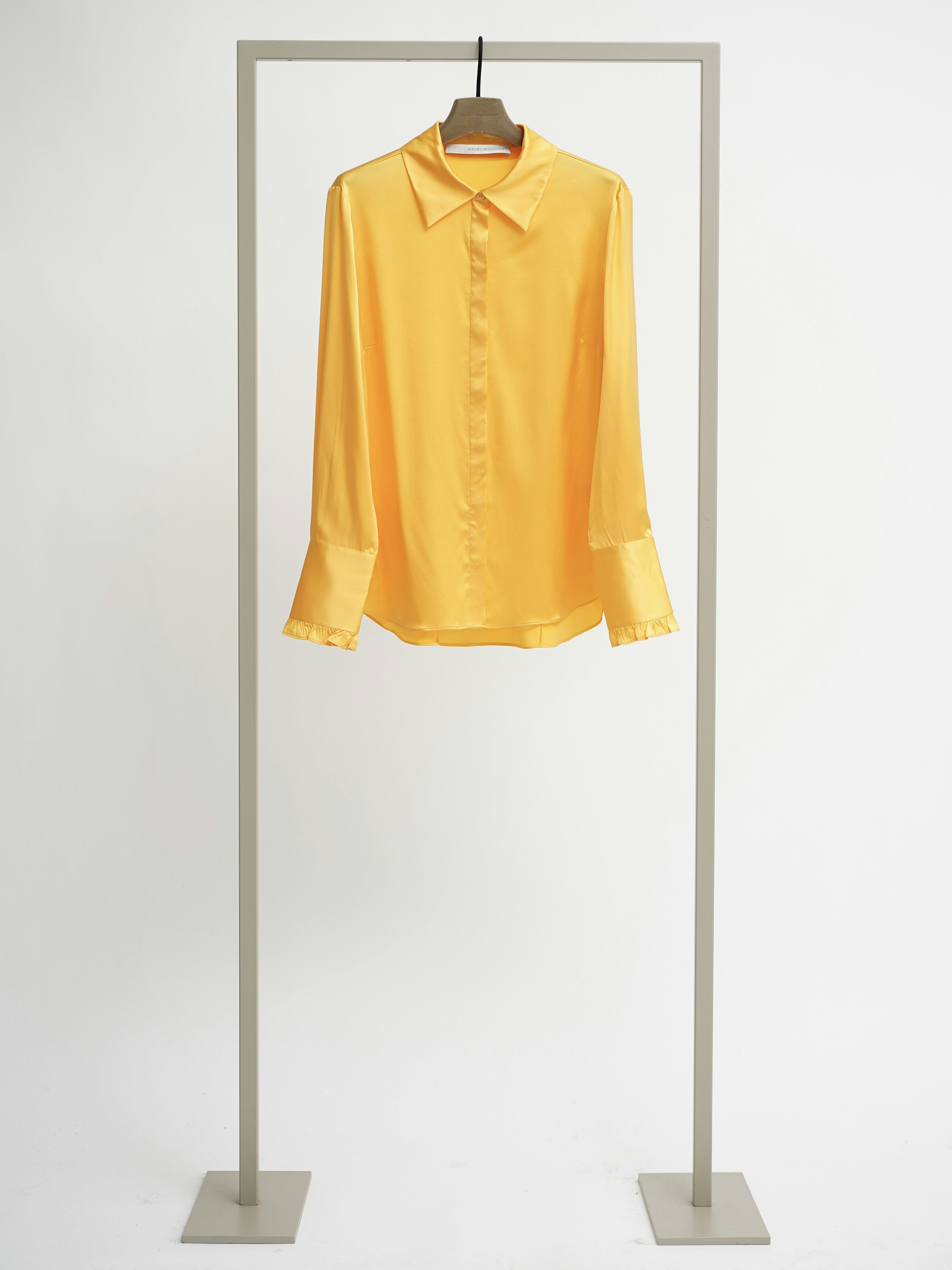 Shirt-collar blouse