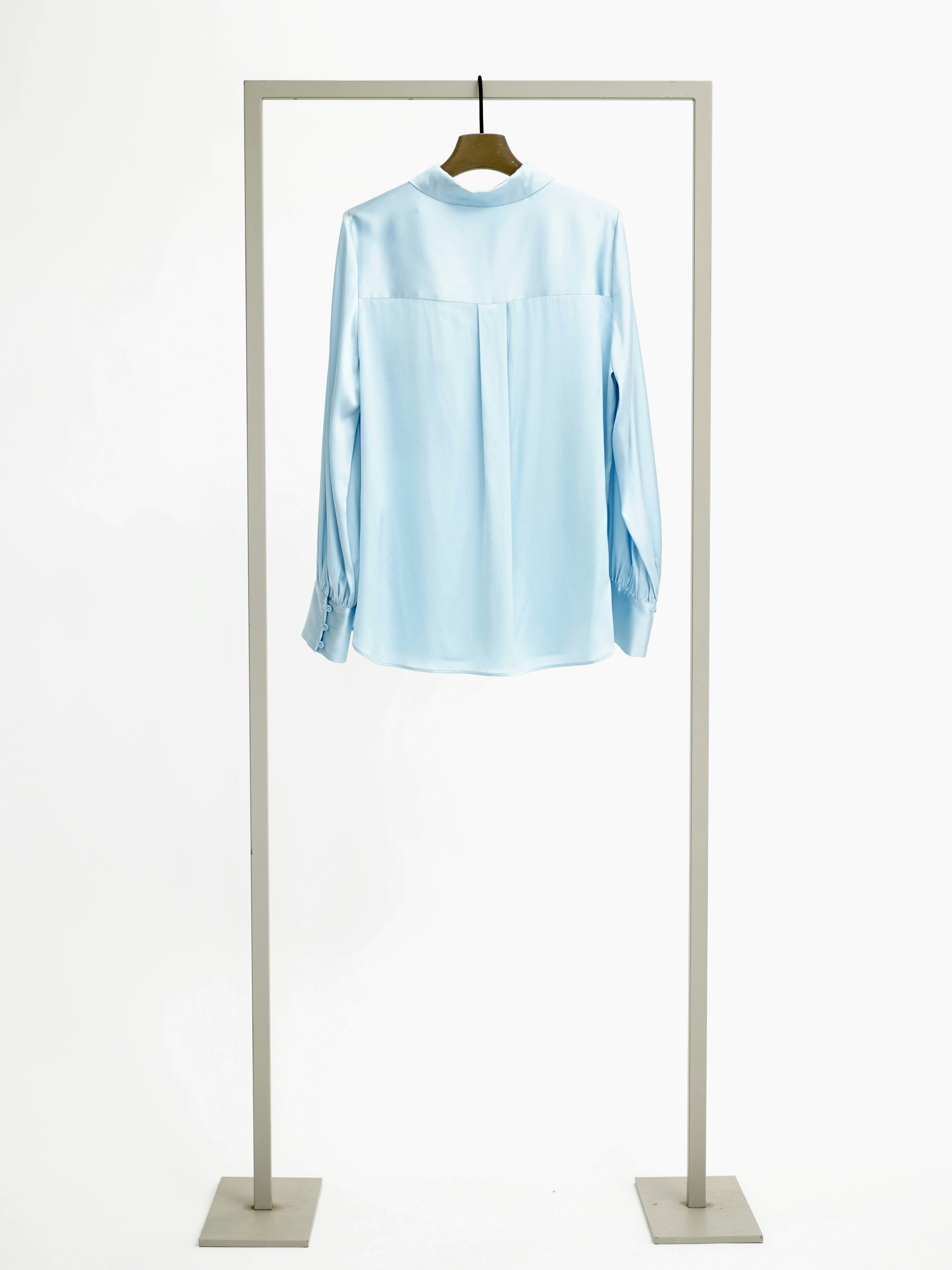 Shirt-collar blouse