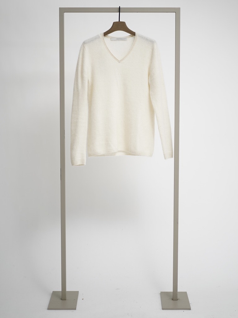 V-Neck Pullover
