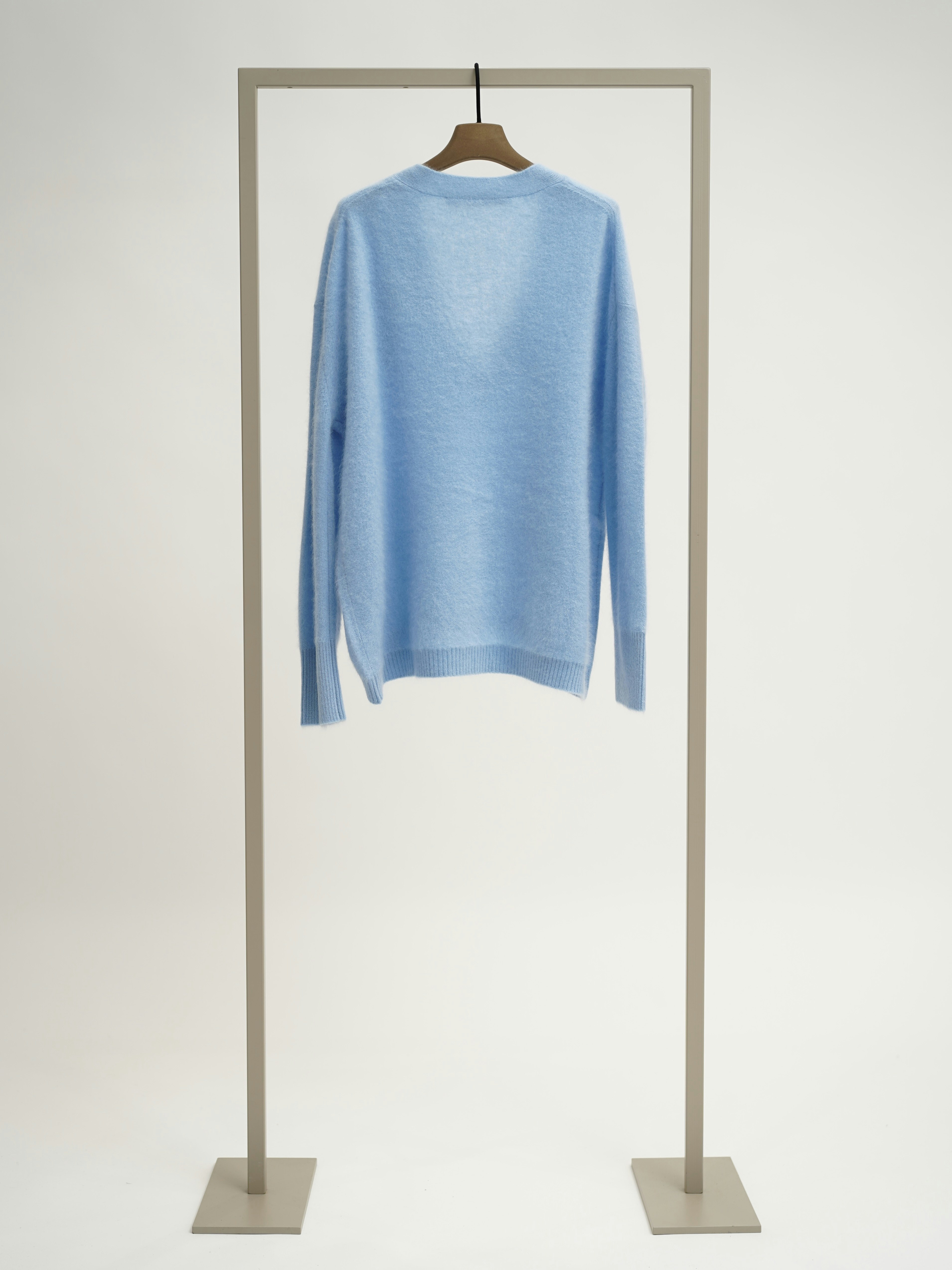 V-Ausschnitt-Pullover