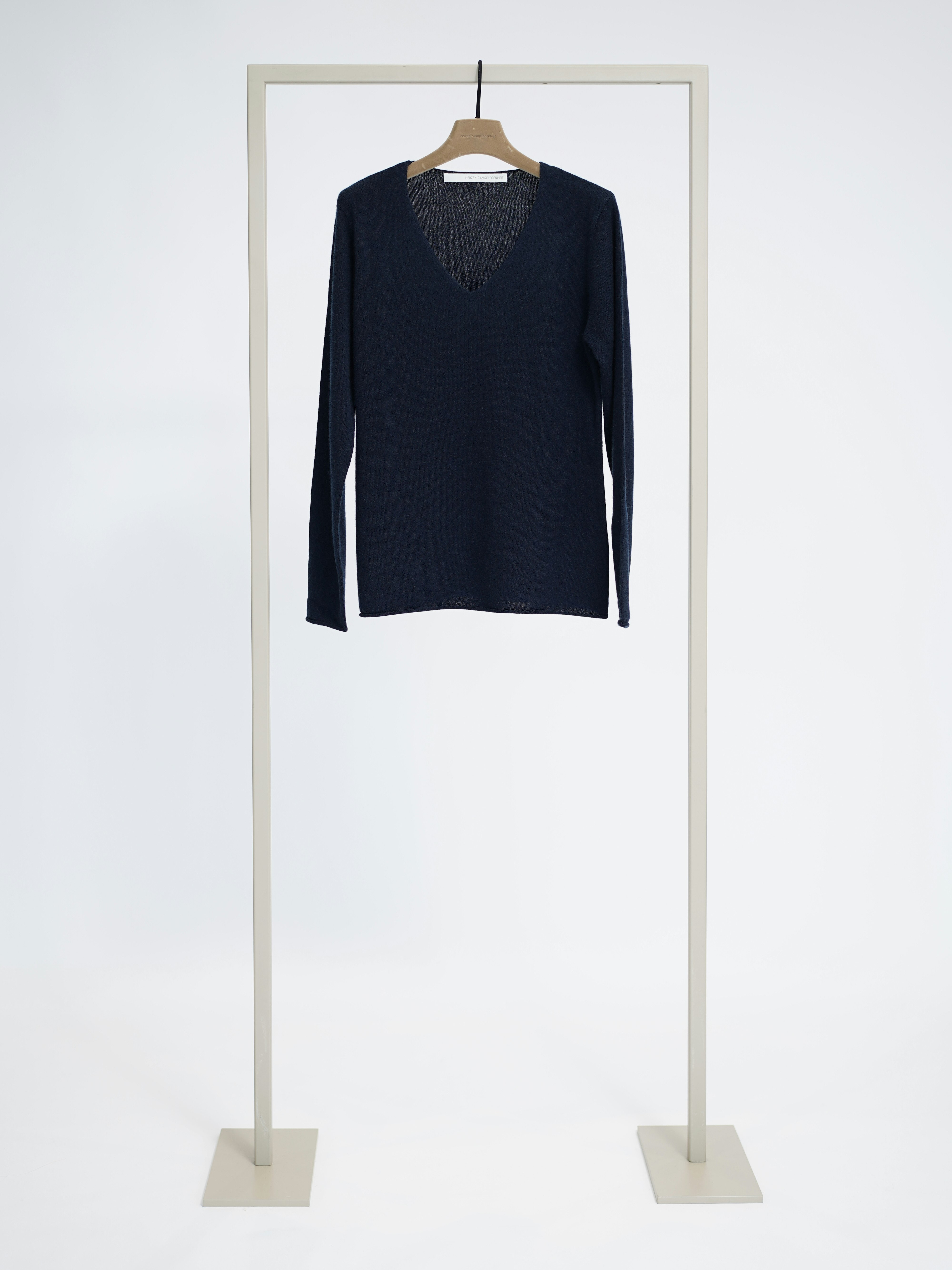 Cashmere pullover v-neck