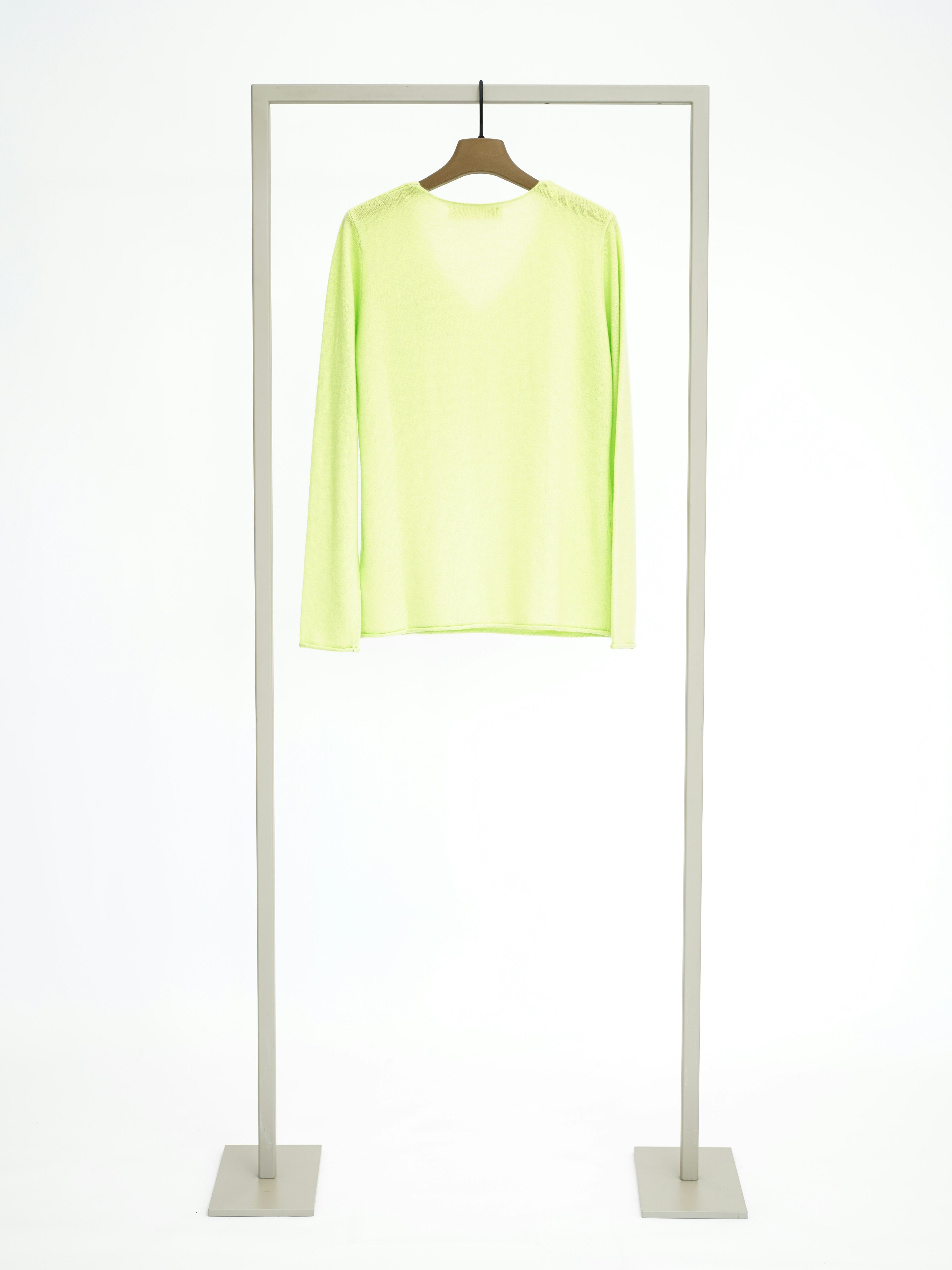 Cashmere pullover v-neck