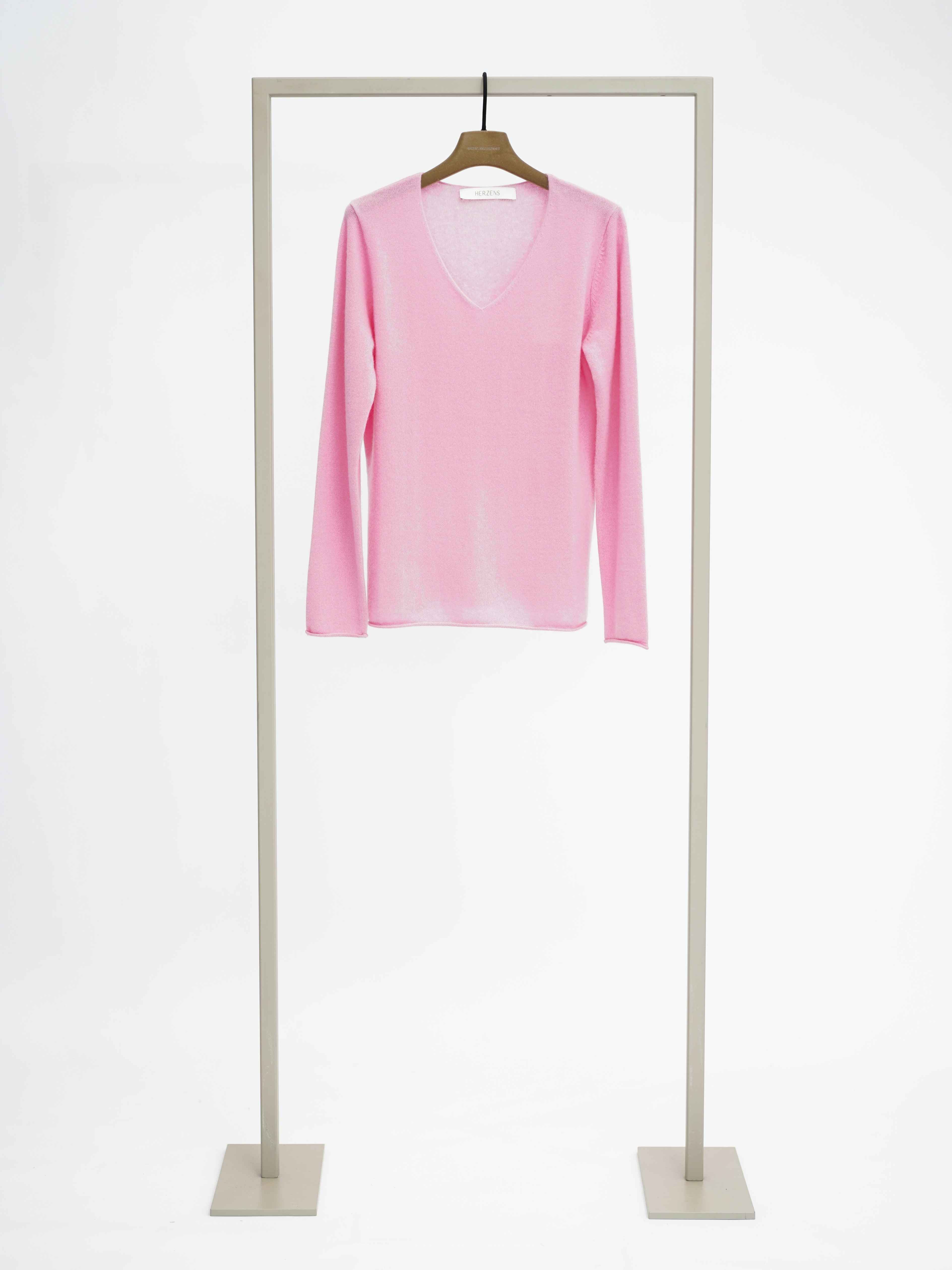 Cashmere pullover v-neck